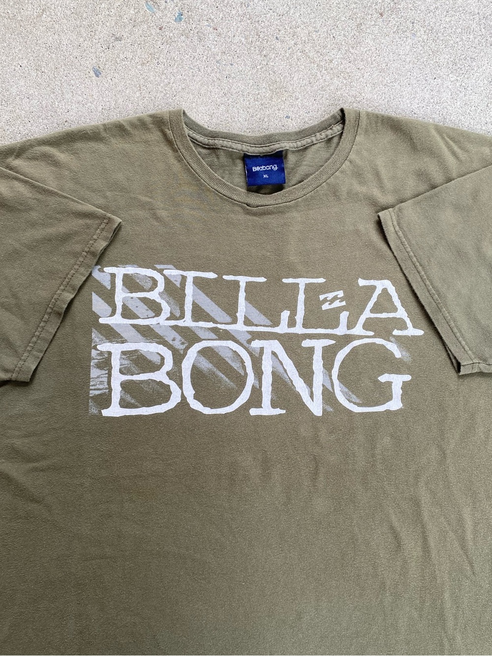 2000s Billabong Surfwear Tee Shirt